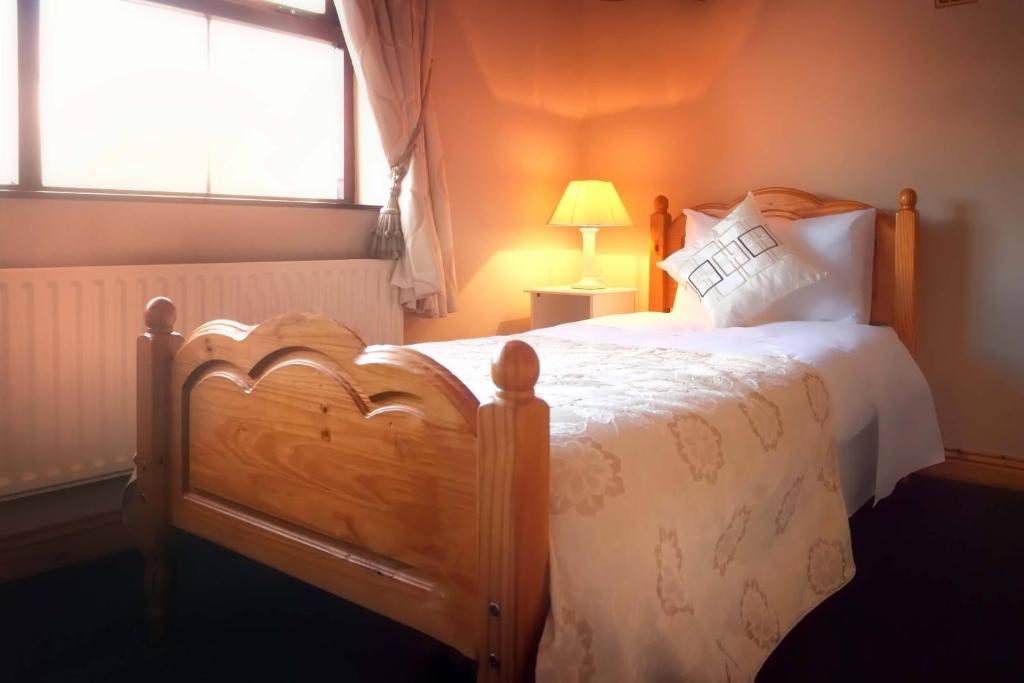 Mccarthy'S Lodge B&B Westport Habitación foto